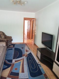 Продаю 2х комнатную квартиру, 51 м кв., 1/5 эт.  Армавир