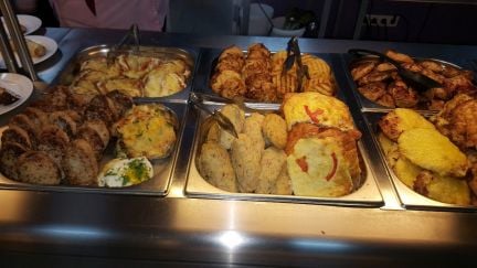 Доставка обедов, салатов,выпечки  Армавир